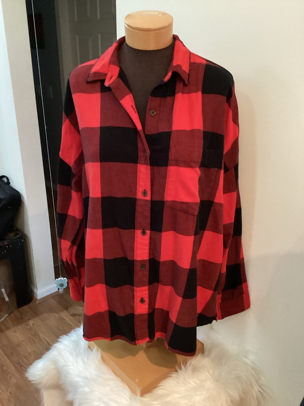 Old Navy Red & Black Buffalo Plaid Boyfriend Shirt XL Oversized Flannel - Picture 2 of 11